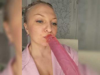 Andromache webcam model stream image