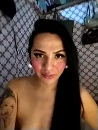 Yourbabyshane webcam model stream image