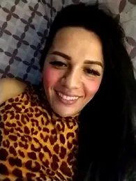 Yourbabyshane webcam model stream image