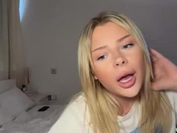 transaubrey webcam chaturbate model stream image