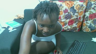 Enchantedvee webcam model stream image