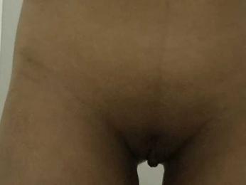 Nidhilove webcam model stream image