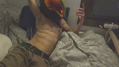 Uriel_23 webcam model stream image