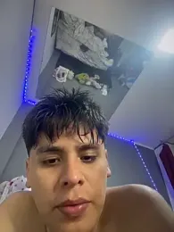 Kailertwink webcam stripchat model stream image