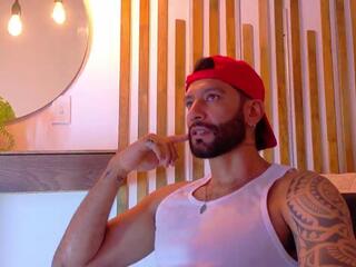 Yorby Maxx webcam model stream image