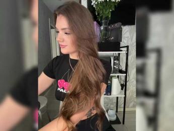 SweetyMia webcam model stream image