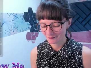 valery-more webcam model stream image