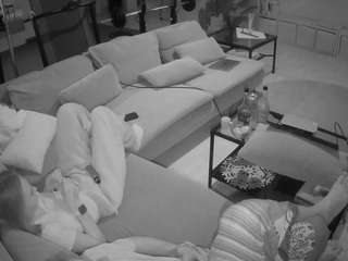 voyeurcam-julmodels-living-3 webcam model stream image