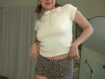 emma_ruby webcam chaturbate model stream image