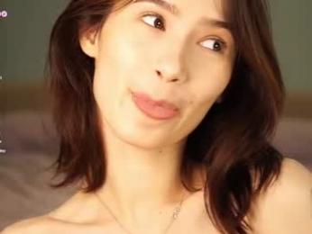 chee_cha webcam chaturbate model stream image