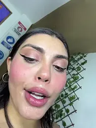 zui_lu webcam stripchat model stream image