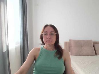 Valerianice webcam model stream image