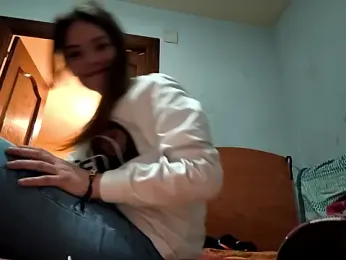 Junani2231 webcam stripchat model stream image