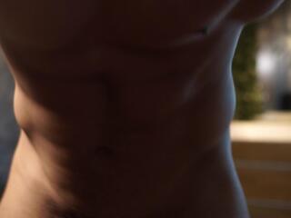 Tian Brooks webcam model stream image