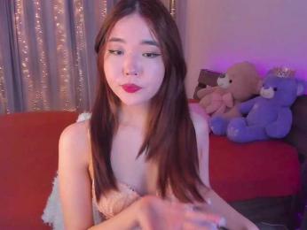 Dollyiaa webcam model stream image