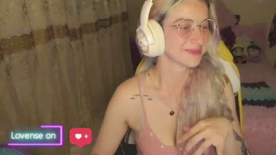 cata__s webcam model stream image