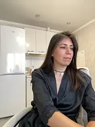 HotyWinter webcam model stream image