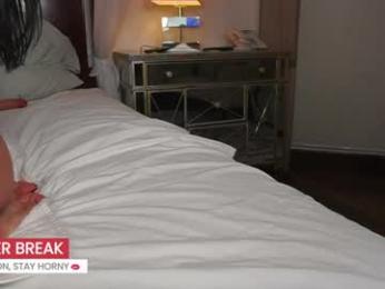 katyerave webcam model stream image