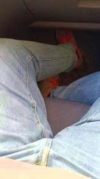 Brutuss webcam model stream image