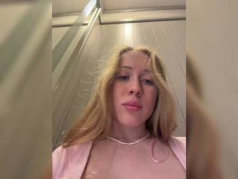 LiiBaby webcam bongacams model stream image