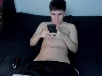 _broken_47 webcam model stream image