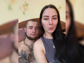 CrystalAndDavis webcam model stream image