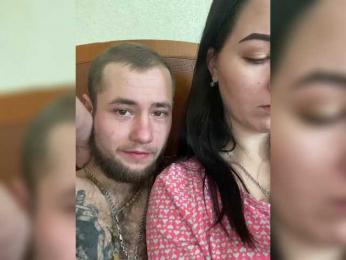 CrystalAndDavis webcam model stream image