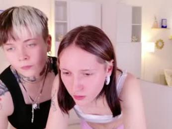 kamakur_a webcam model stream image