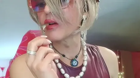 LadyOxana webcam model stream image