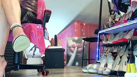 LadyOxana webcam model stream image