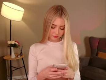 cute18cute webcam model stream image