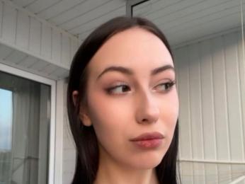 EllyMcdanielのプレビュー