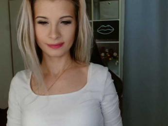 KristineNatural webcam model stream image