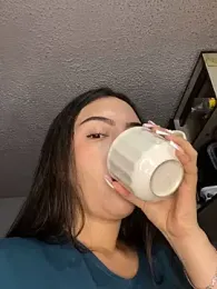 valepradaoficial webcam model stream image