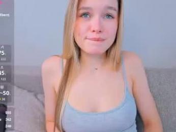 cuteloat webcam model stream image