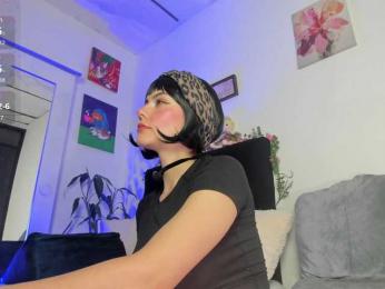 Lisvandre webcam bongacams model stream image