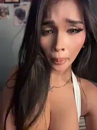 PrettyYoungHugeCockTS webcam stripchat model stream image
