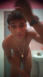 Vini18cm_novin webcam model stream image