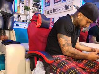 Leenar Key webcam model stream image