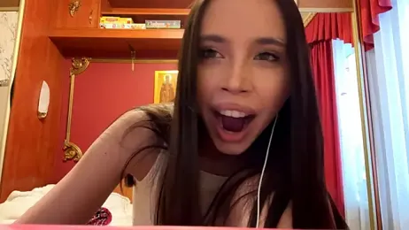 LauraMystiq webcam model stream image