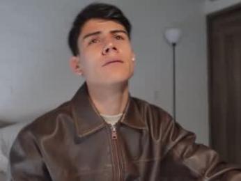 hey_cesard webcam model stream image