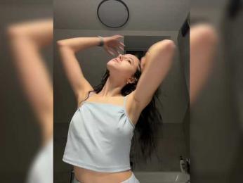 Taanni webcam bongacams model stream image