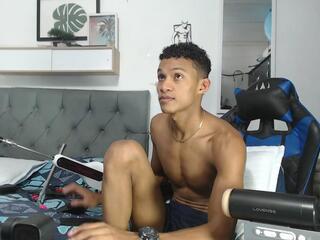 Ryan Boness webcam flirt4free model stream image