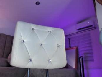 emily_____ webcam chaturbate model stream image