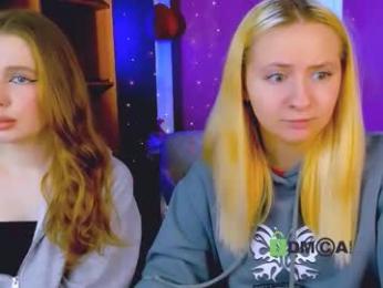 mila_glow webcam model stream image