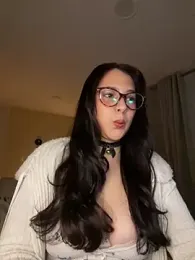 xSelena webcam model stream image