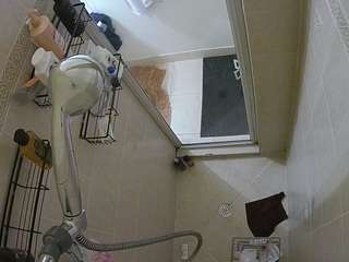 voyeurcam-baileybase-shower webcam model stream image
