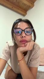 Elisaxx webcam model stream image