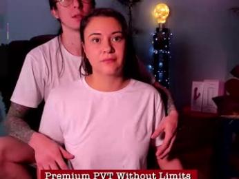 alyceandaxellredhot webcam model stream image