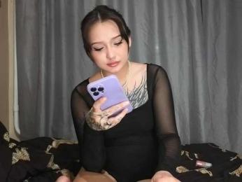 littlewetgirl webcam model stream image